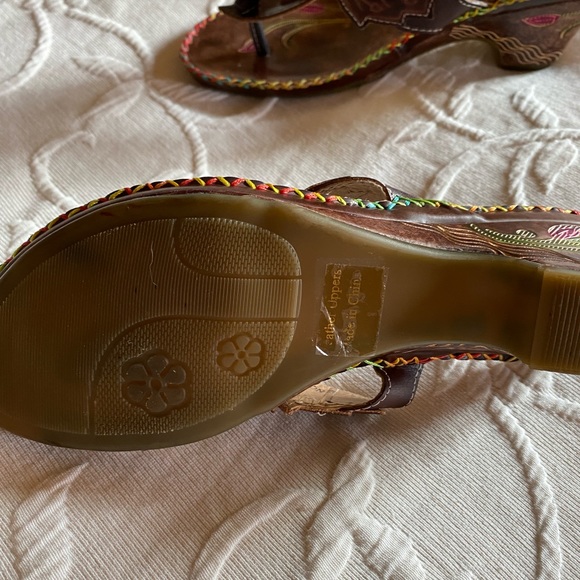 Fabulous wedge sandals. - Picture 6 of 6